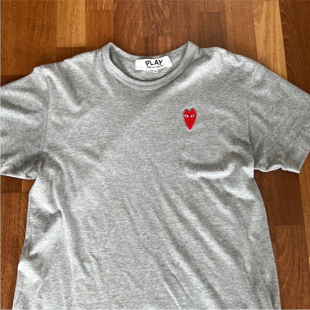 Comme Des Garçons PLAY - Grey with Red Heart